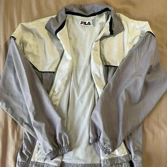 Women’s fila windbreaker - Picture 3 of 7